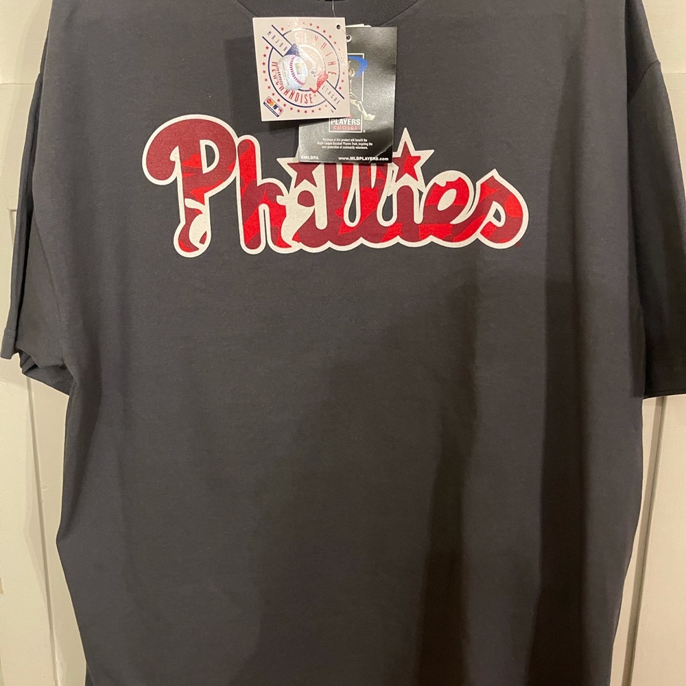 Phillies Cliff Lee...#33...T shirt...XL